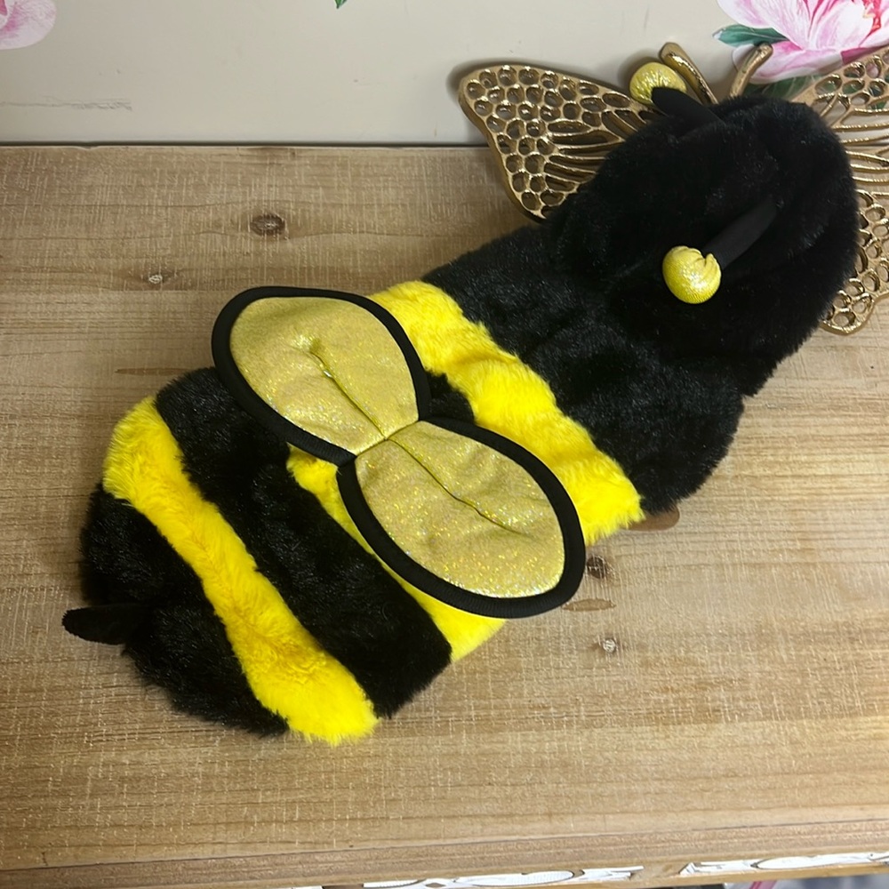 Pup Crew Bumblebee Outfit for Smalls Dogs.